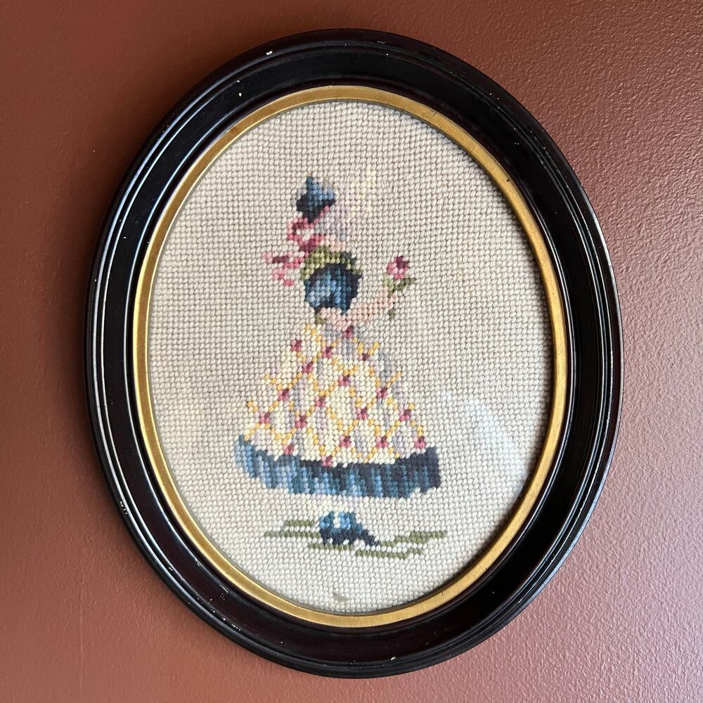 Pair of 1949 Hand Stitched Needlepoint Petit Point Oval Art Framed Vintage 40s - Picture 3 of 12